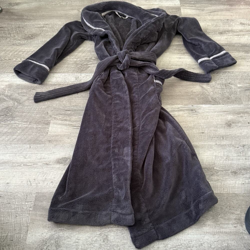 Victoria's Secret Gray Plush Fleece Robe Womens Small Gray Soft All Over Logo